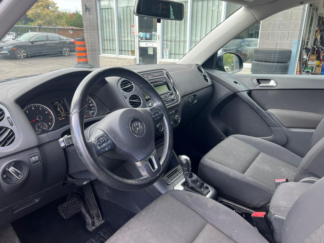 2014 Volkswagen Tiguan 4MOTION 4dr Auto Trendline Photo