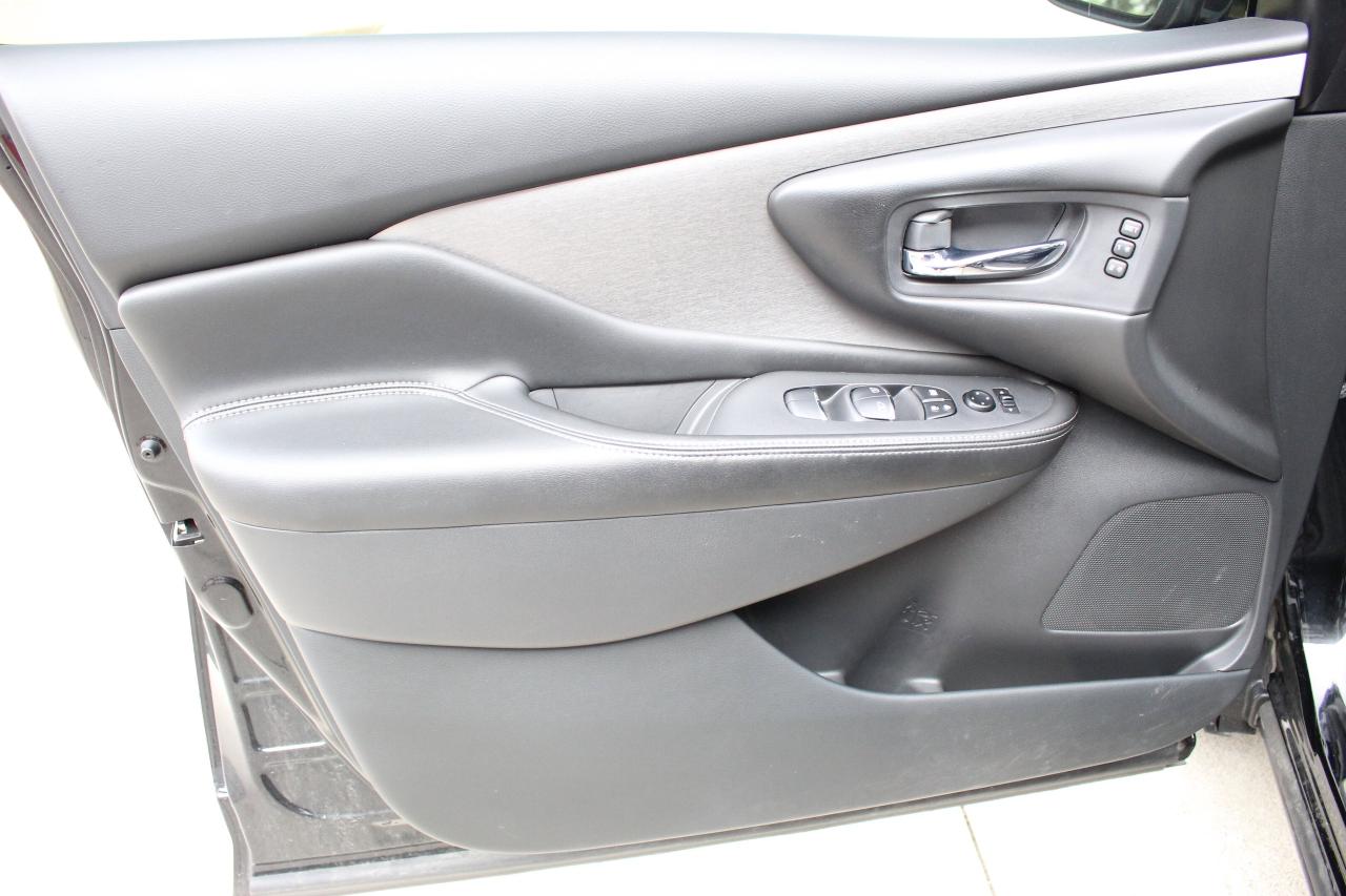 2021 Nissan Murano MIDNIGHT EDITION/ POWER LIFTGATE/ BUG DEFLECTOR/ T Photo
