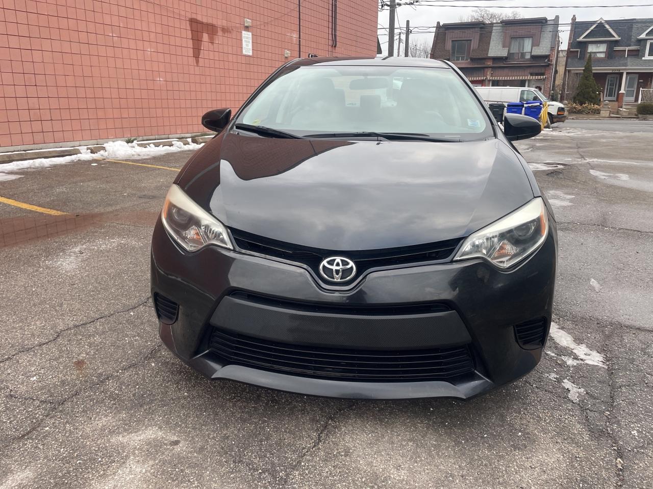 2014 Toyota Corolla LE /  4 DR AUTO /  ONE OWNER / YES ONLY 59005 !!! Photo