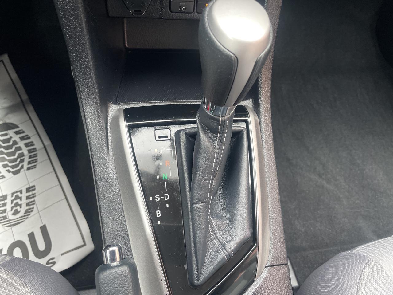 2014 Toyota Corolla LE /  4 DR AUTO /  ONE OWNER / YES ONLY 59005 !!! Photo