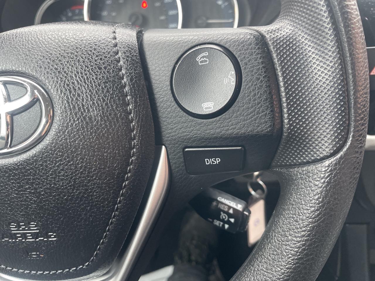 2014 Toyota Corolla LE /  4 DR AUTO /  ONE OWNER / YES ONLY 59005 !!! Photo