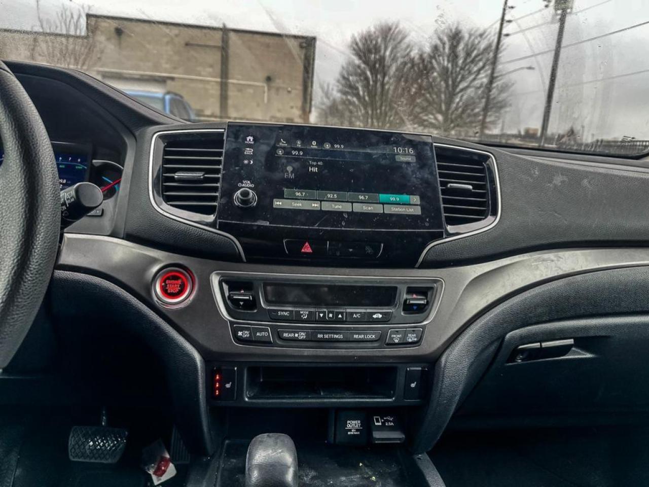 2020 Honda Pilot LX Photo