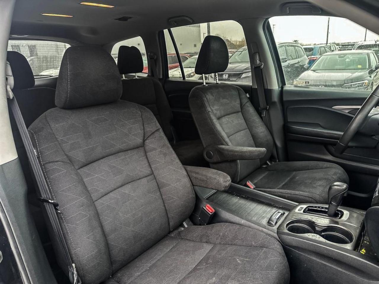 2020 Honda Pilot LX Photo