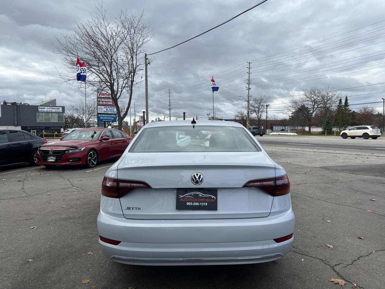 2019 Volkswagen Jetta Highline Pearl White  Leather   Sunroof   Htd Seat Photo