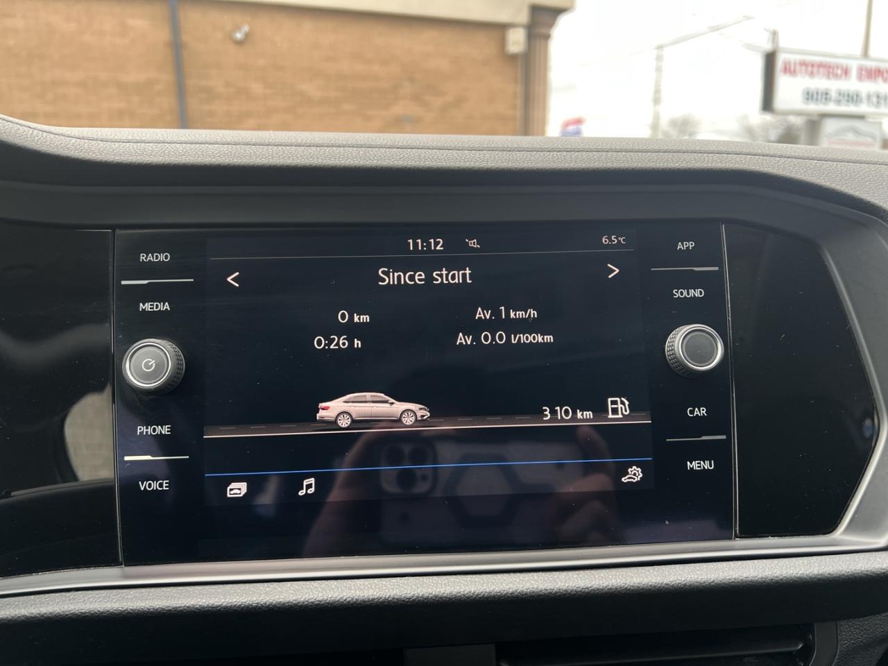 2019 Volkswagen Jetta Highline Pearl White  Leather   Sunroof   Htd Seat Photo