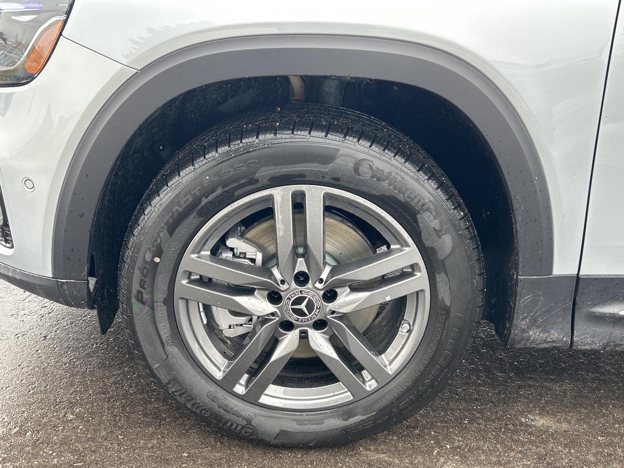 2025 Mercedes-Benz GLB 250 4MATIC Photo