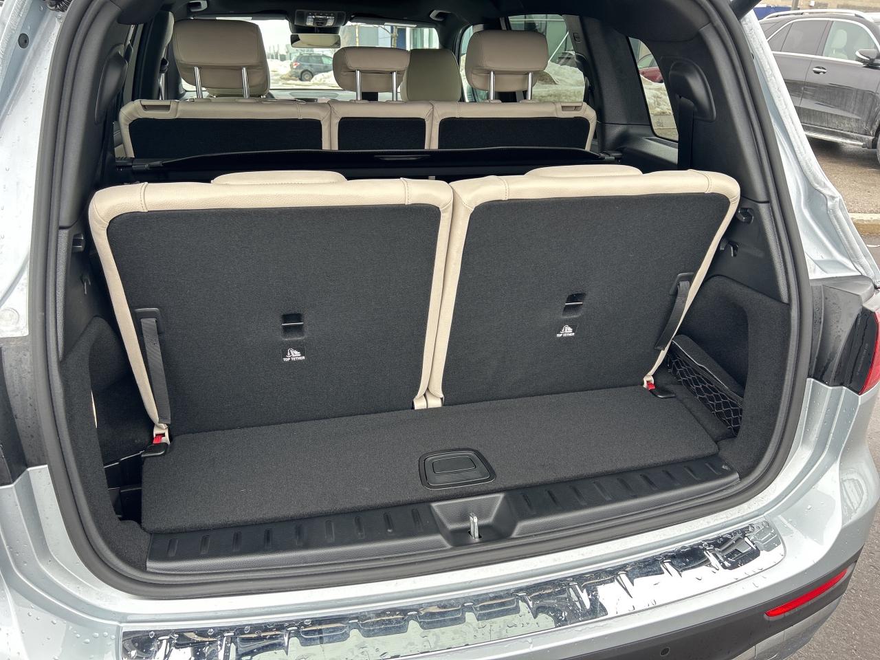 2025 Mercedes-Benz GLB 250 4MATIC Photo