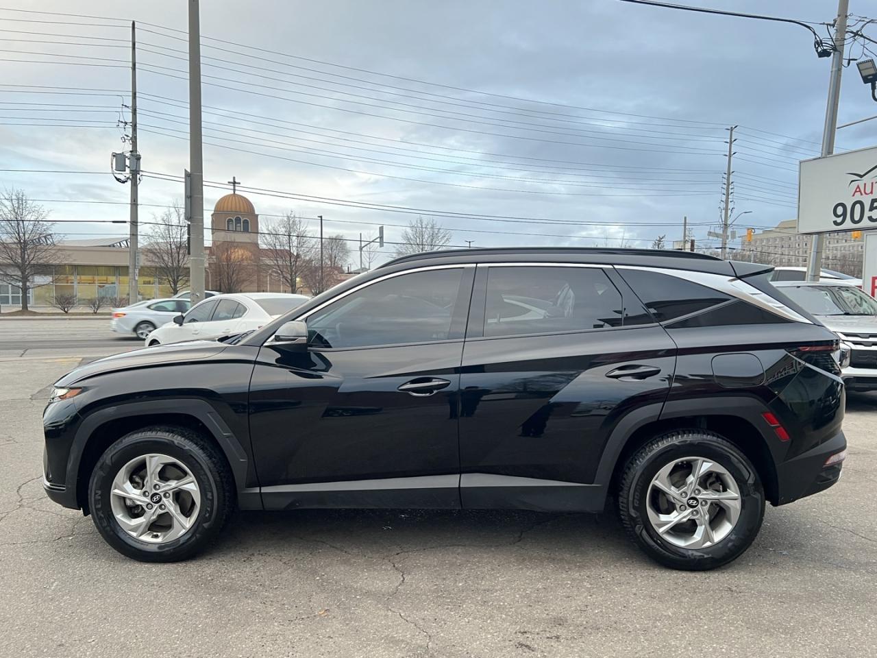 2023 Hyundai Tucson Preferred w/ Trend Pkg   Sunroof   Leather   Navi Photo
