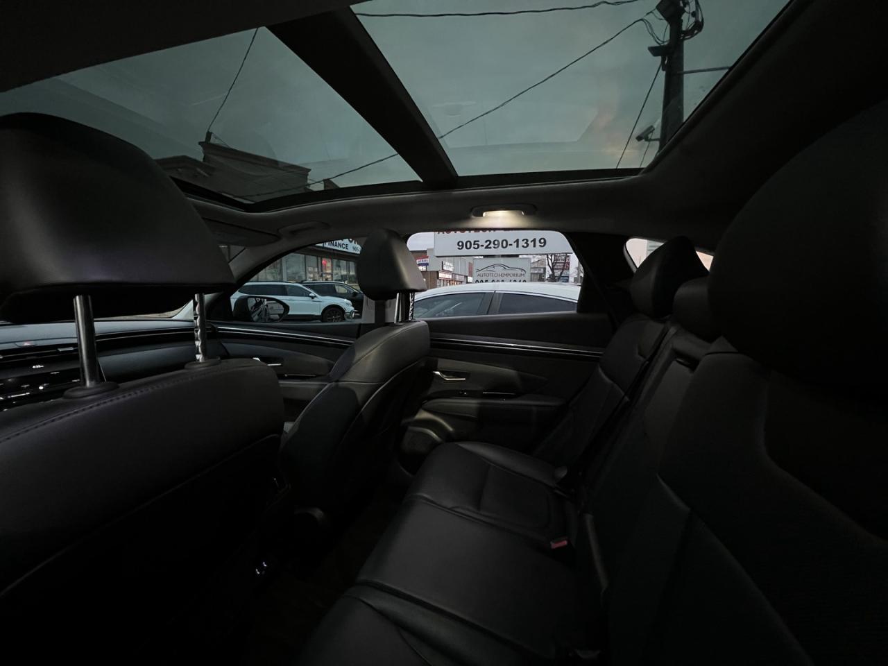 2023 Hyundai Tucson Preferred w/ Trend Pkg   Sunroof   Leather   Navi Photo