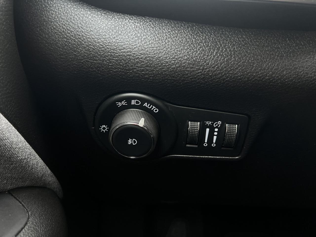 2024 Jeep Compass North 4X4 Pearl White   Htd Seats   Remote Start Photo