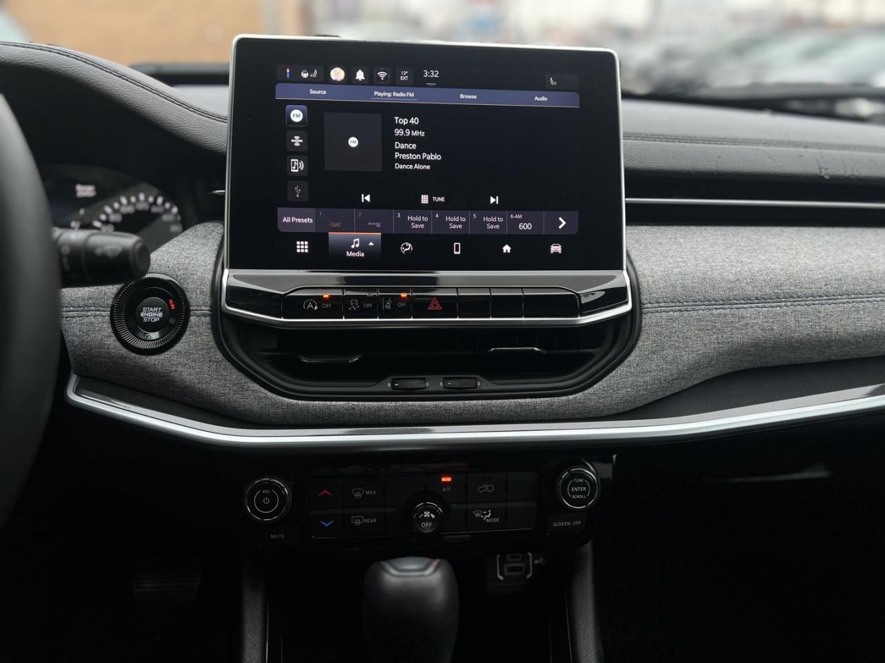 2024 Jeep Compass North 4X4 Pearl White   Htd Seats   Remote Start Photo