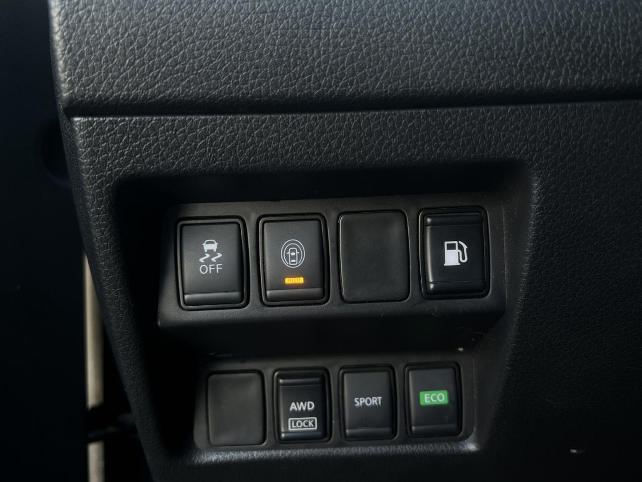 2020 Nissan Rogue SV AWD   Sunroof   Push Start   Blind Spot Photo