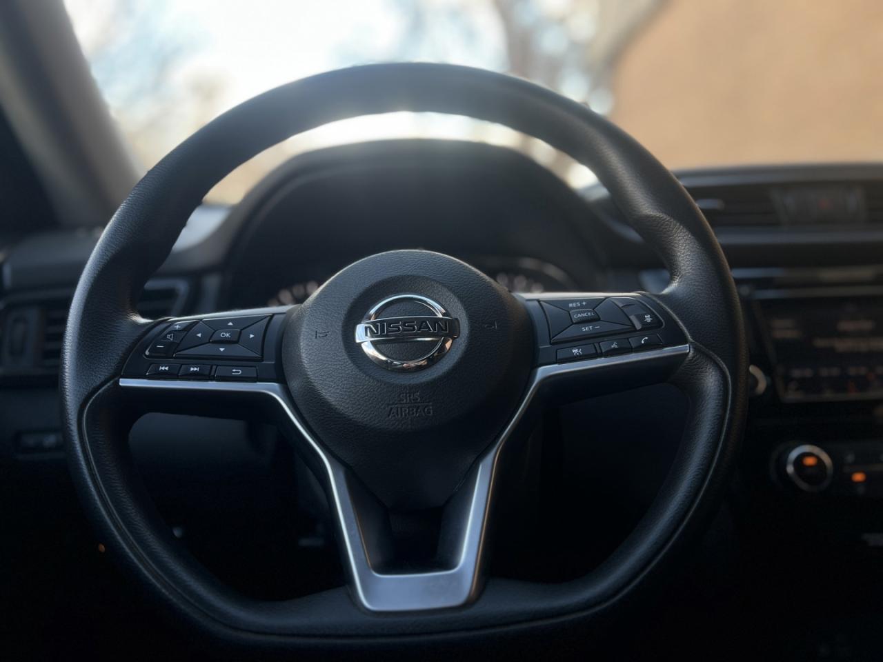 2020 Nissan Rogue SV AWD   Sunroof   Push Start   Blind Spot Photo