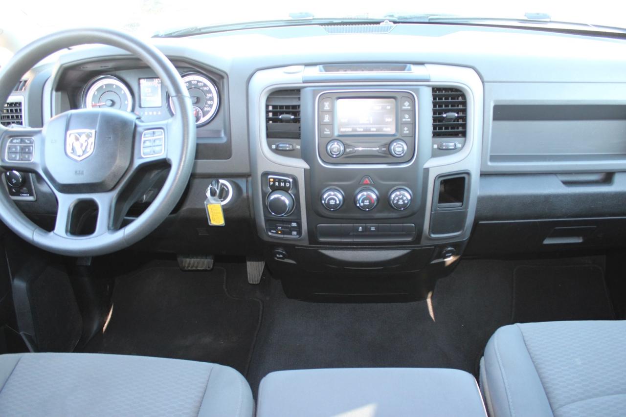 2019 RAM 1500 Tradesman Quad Cab 4WD RAM BOX SAFETY CERTIFIED Photo