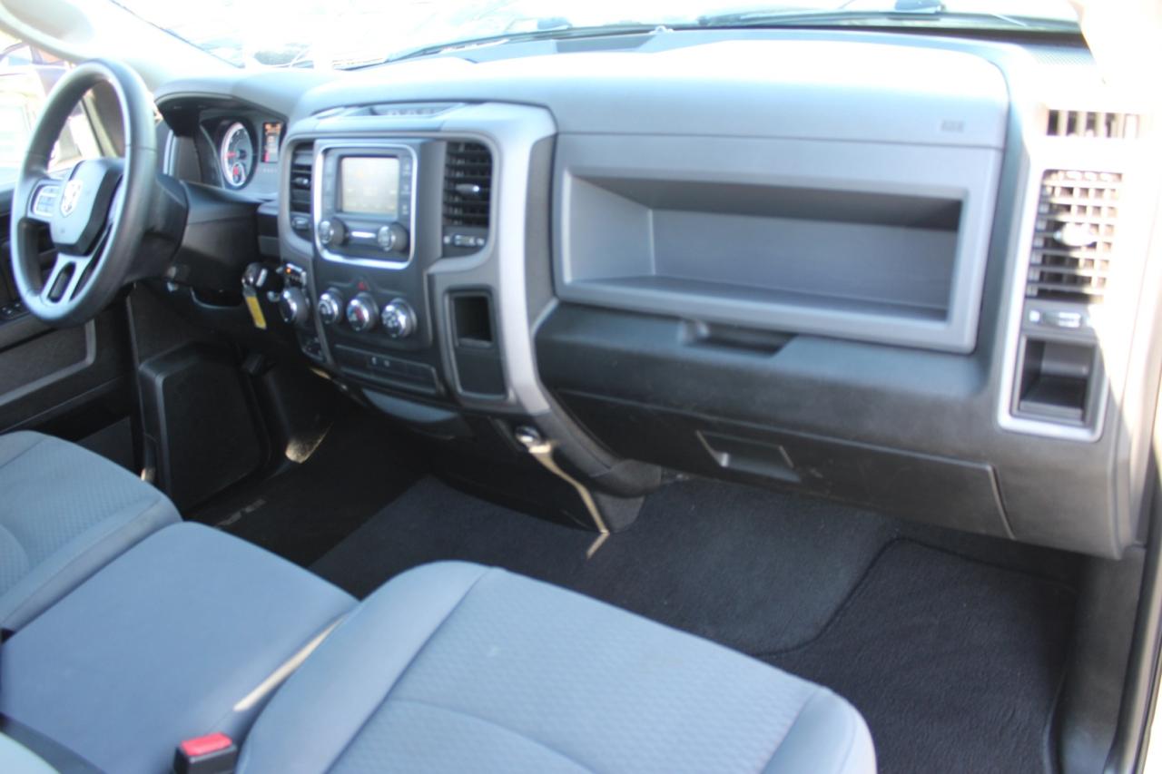 2019 RAM 1500 Tradesman Quad Cab 4WD RAM BOX SAFETY CERTIFIED Photo