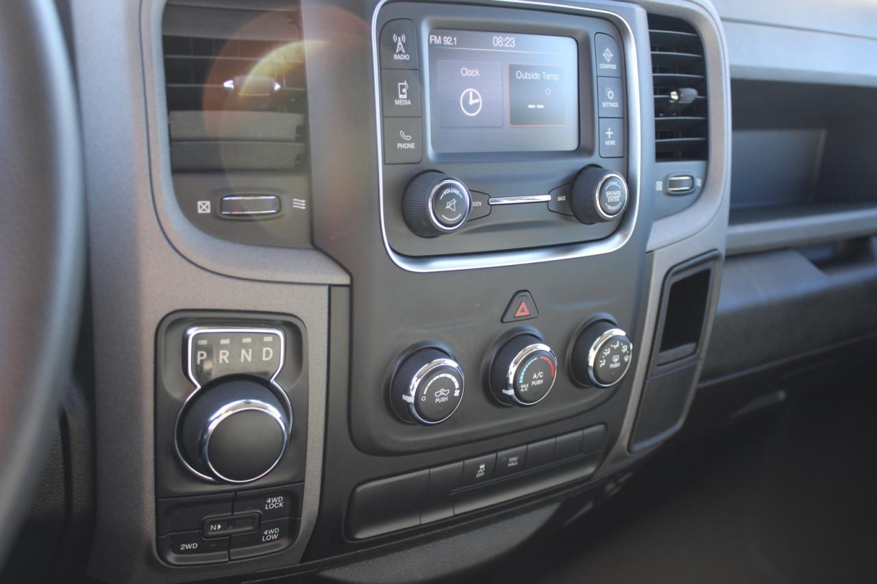 2019 RAM 1500 Tradesman Quad Cab 4WD RAM BOX SAFETY CERTIFIED Photo