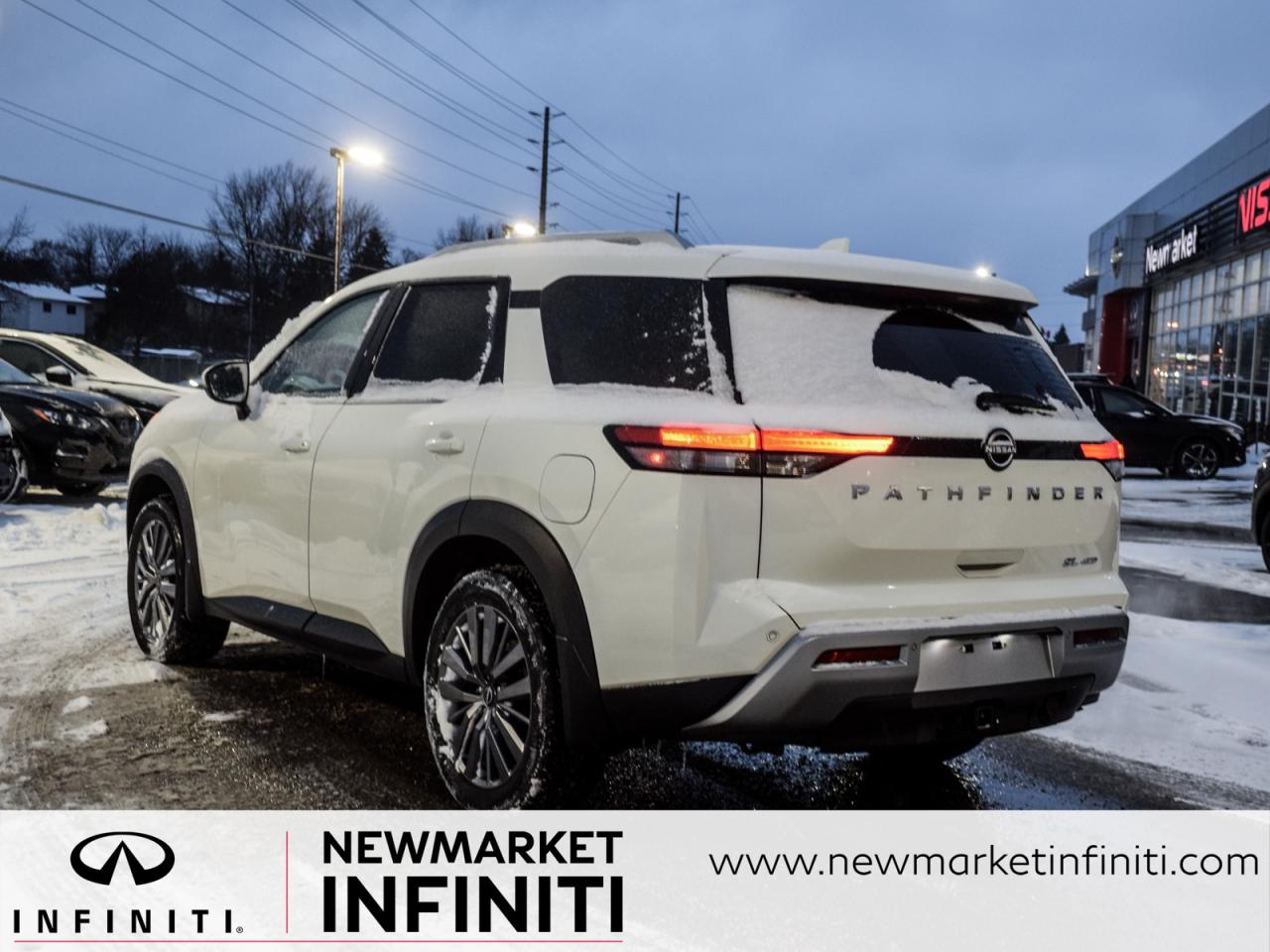 2024 Nissan Pathfinder ONE OWNER/PREMIUM PKG/CARFAX CLEAN Photo3