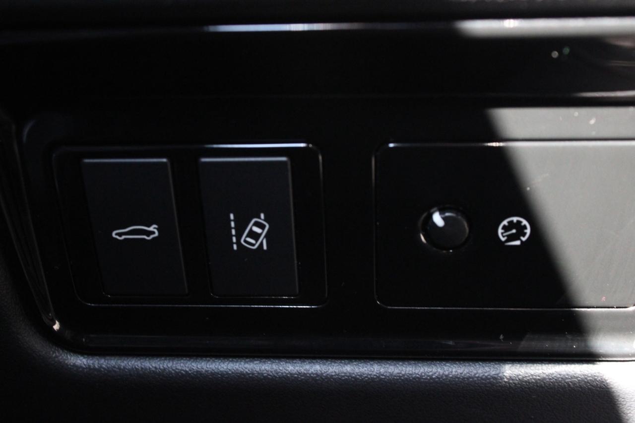 2017 Jaguar XF S AWD Photo