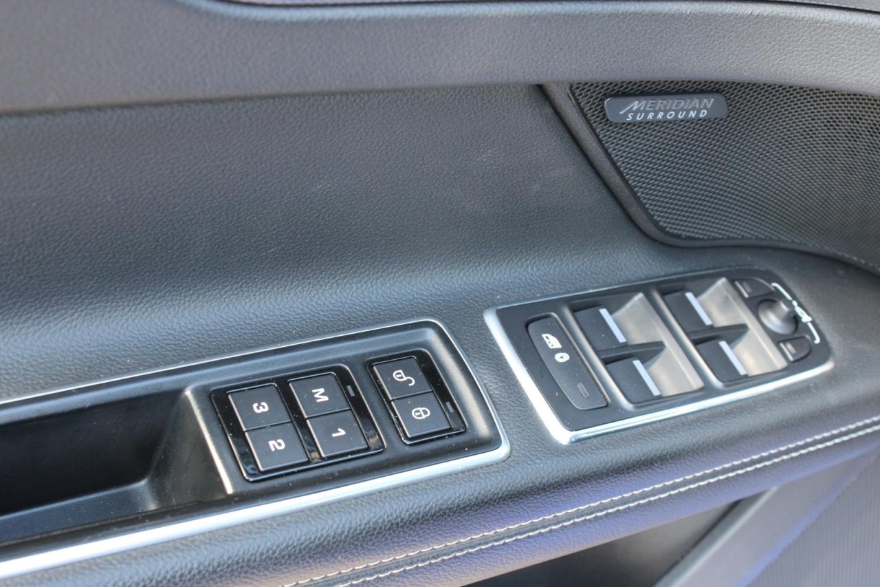 2017 Jaguar XF S AWD Photo