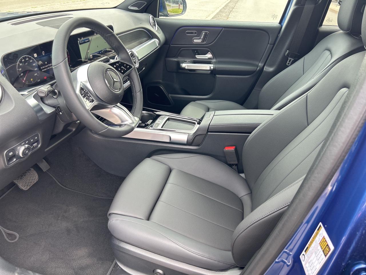 2025 Mercedes-Benz GLB 250 4MATIC Photo