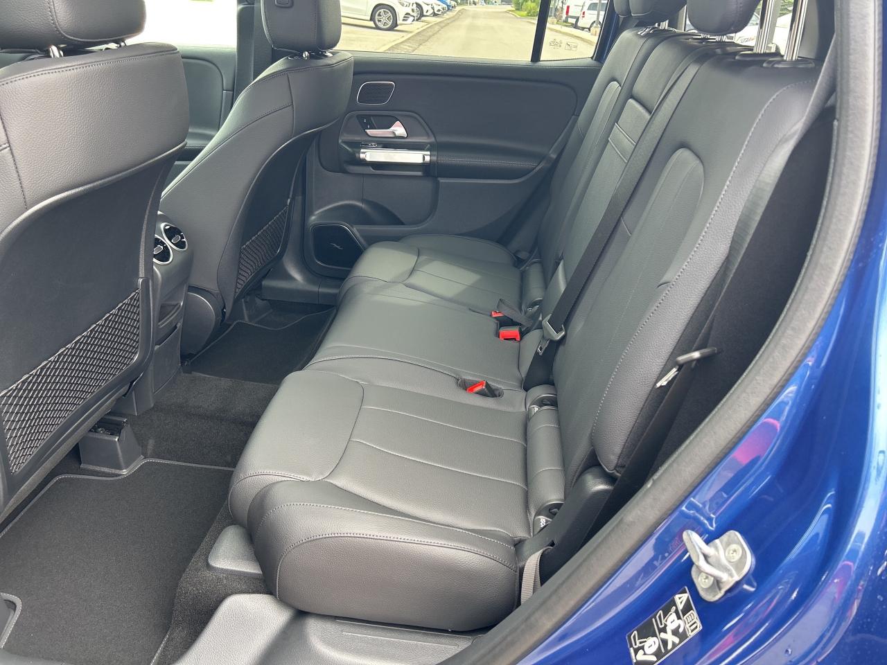 2025 Mercedes-Benz GLB 250 4MATIC Photo