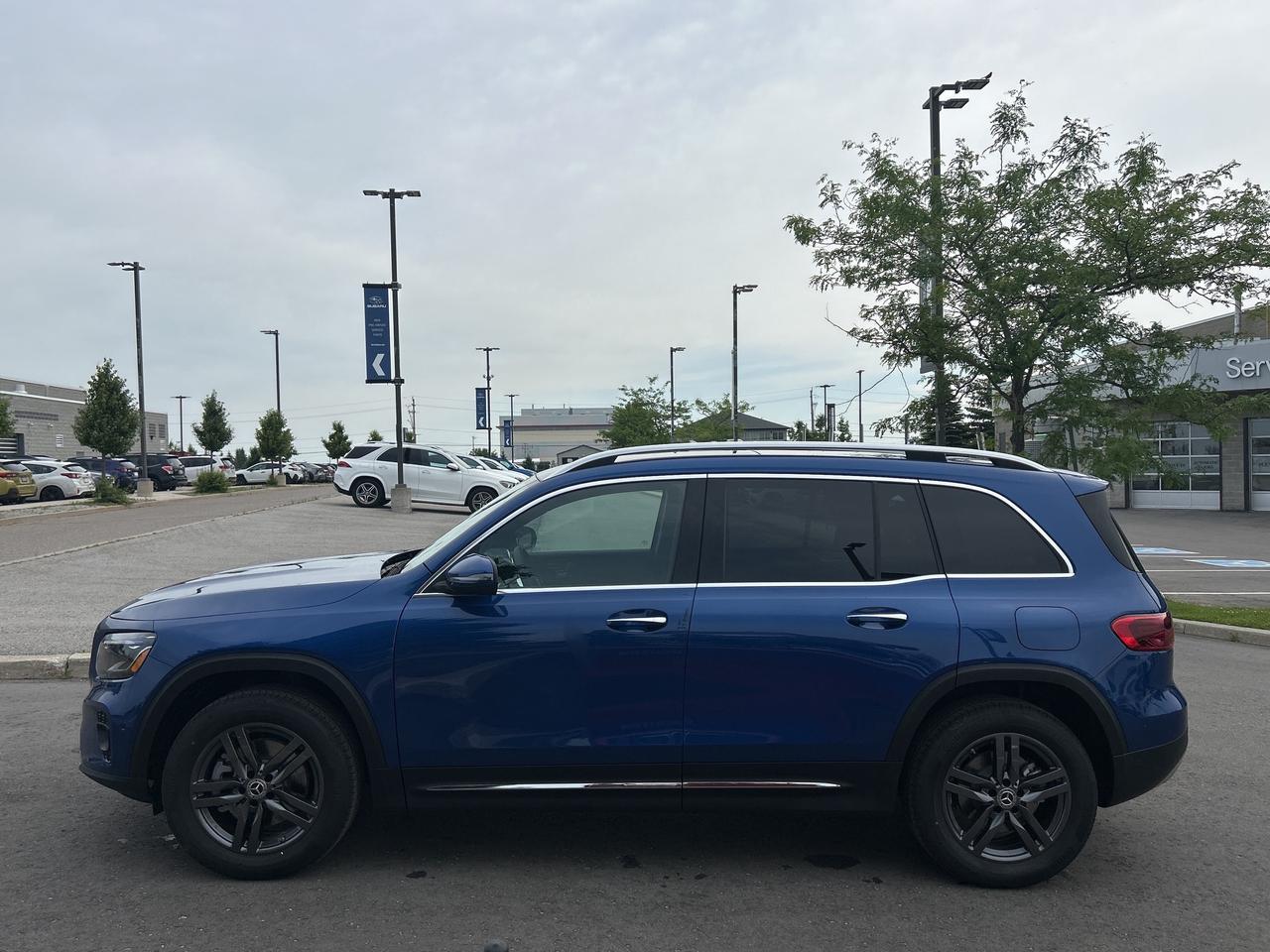 2025 Mercedes-Benz GLB 250 4MATIC Photo2