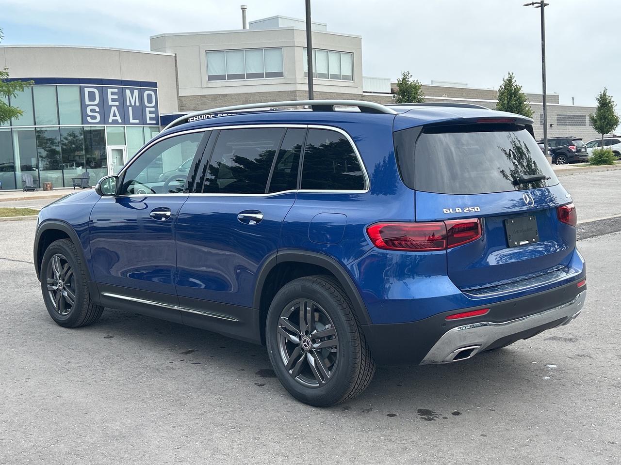 2025 Mercedes-Benz GLB 250 4MATIC Photo