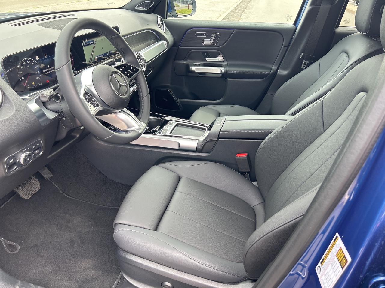 2025 Mercedes-Benz GLB 250 4MATIC Photo