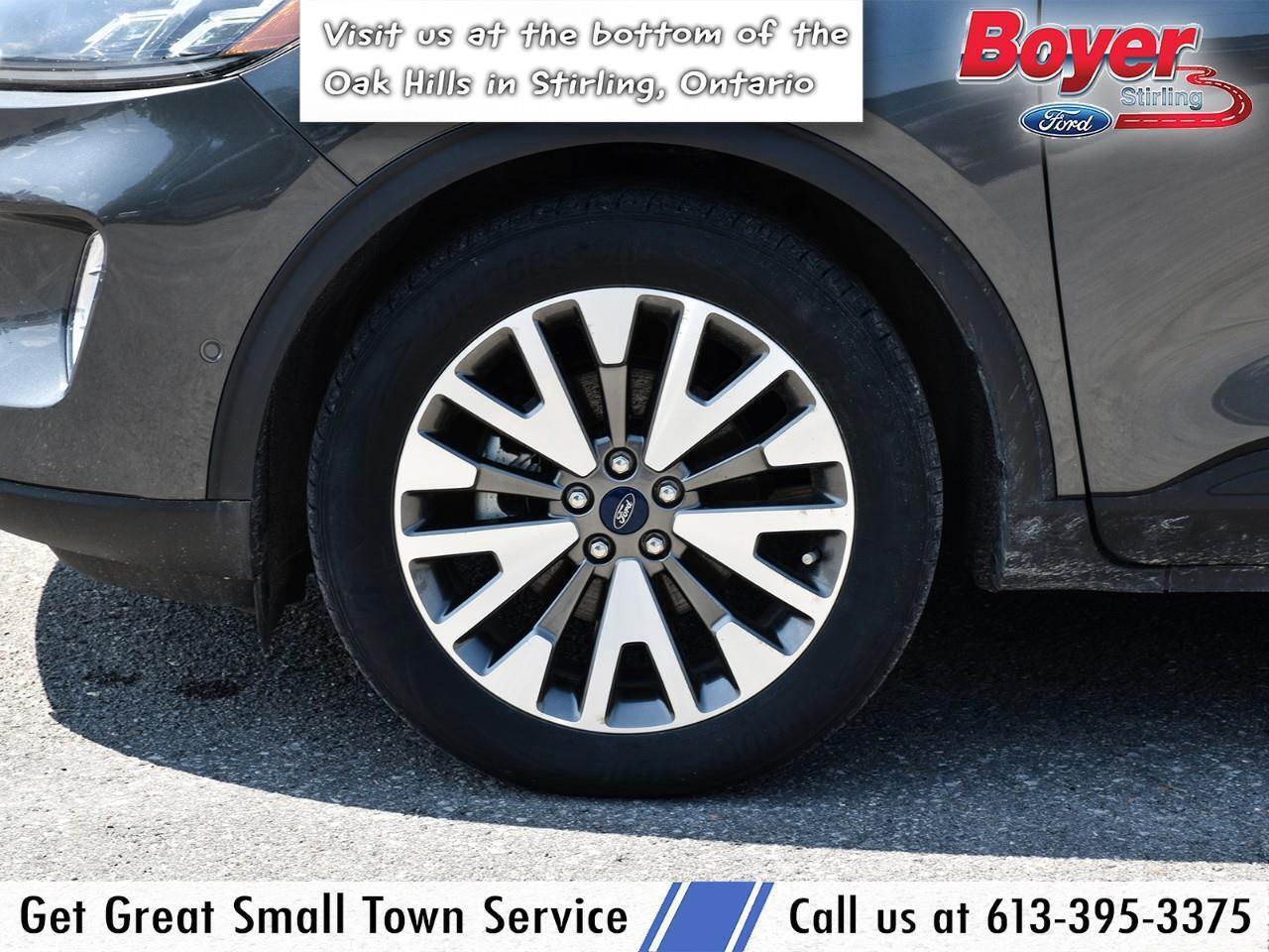 2020 Ford Escape Titanium Hybrid LOCAL TRADE,CLEAN CARFAX! Photo3