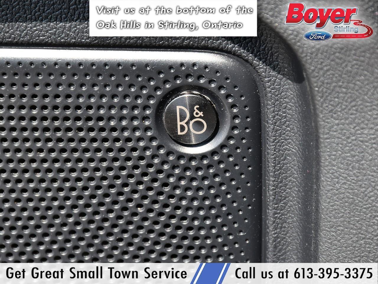 2020 Ford Escape Titanium Hybrid LOCAL TRADE,CLEAN CARFAX! Photo