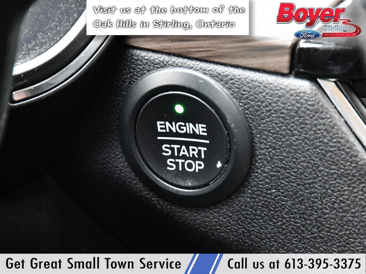 2020 Ford Escape Titanium Hybrid LOCAL TRADE,CLEAN CARFAX! Photo