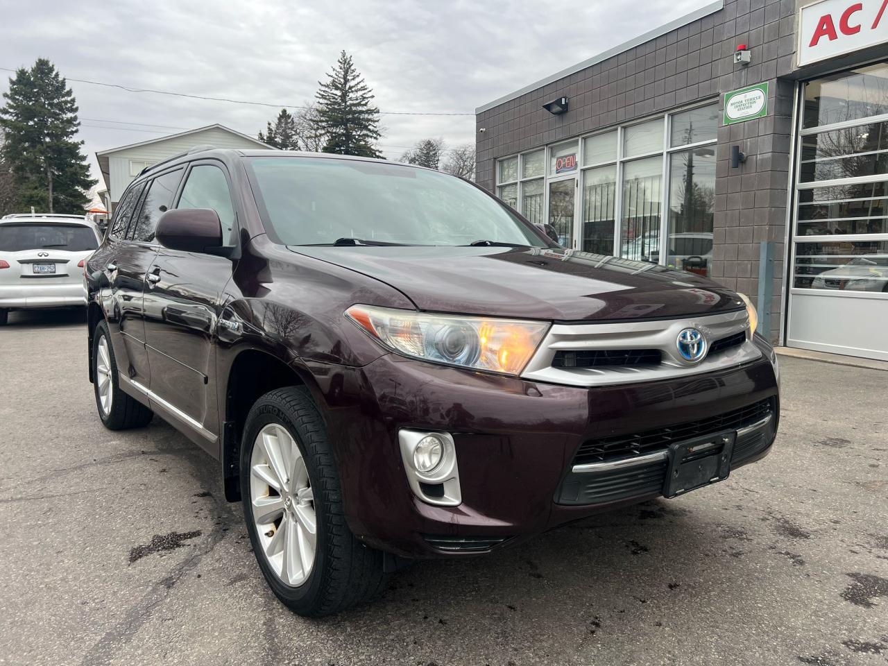 2011 Toyota Highlander Hybrid 4WD 4dr Photo2