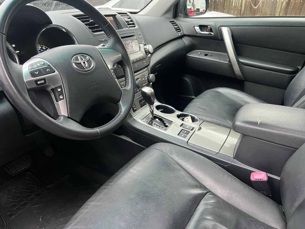 2011 Toyota Highlander Hybrid 4WD 4dr Photo