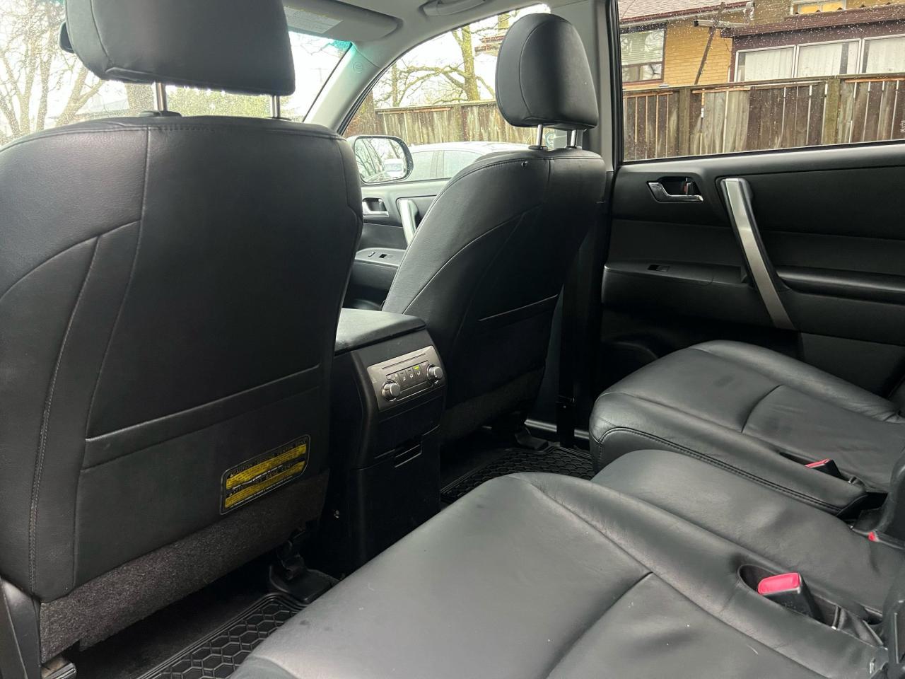 2011 Toyota Highlander Hybrid 4WD 4dr Photo