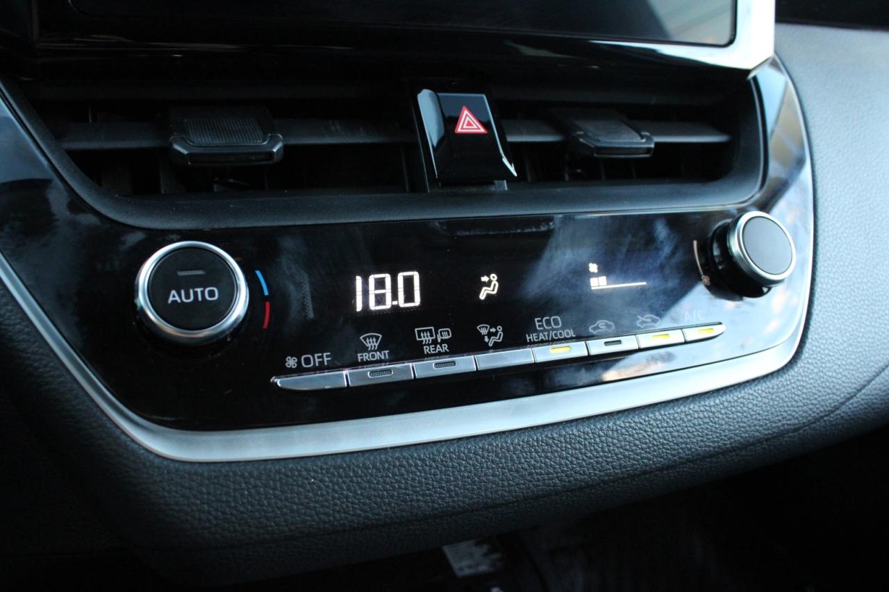 2023 Toyota Corolla LE Accident Free Clean CarFax Photo