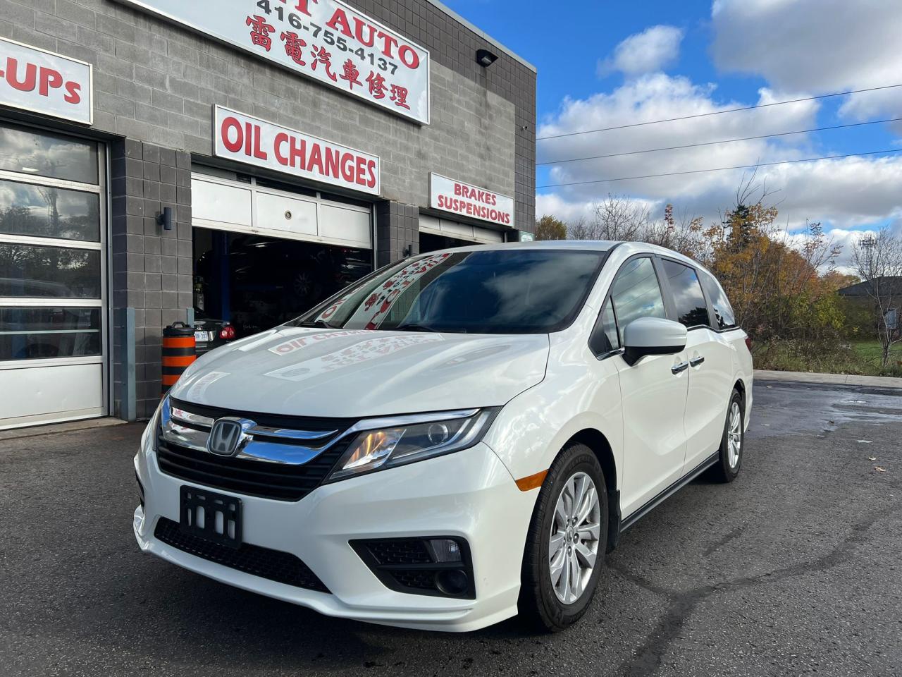 2018 Honda Odyssey LX Auto Photo0