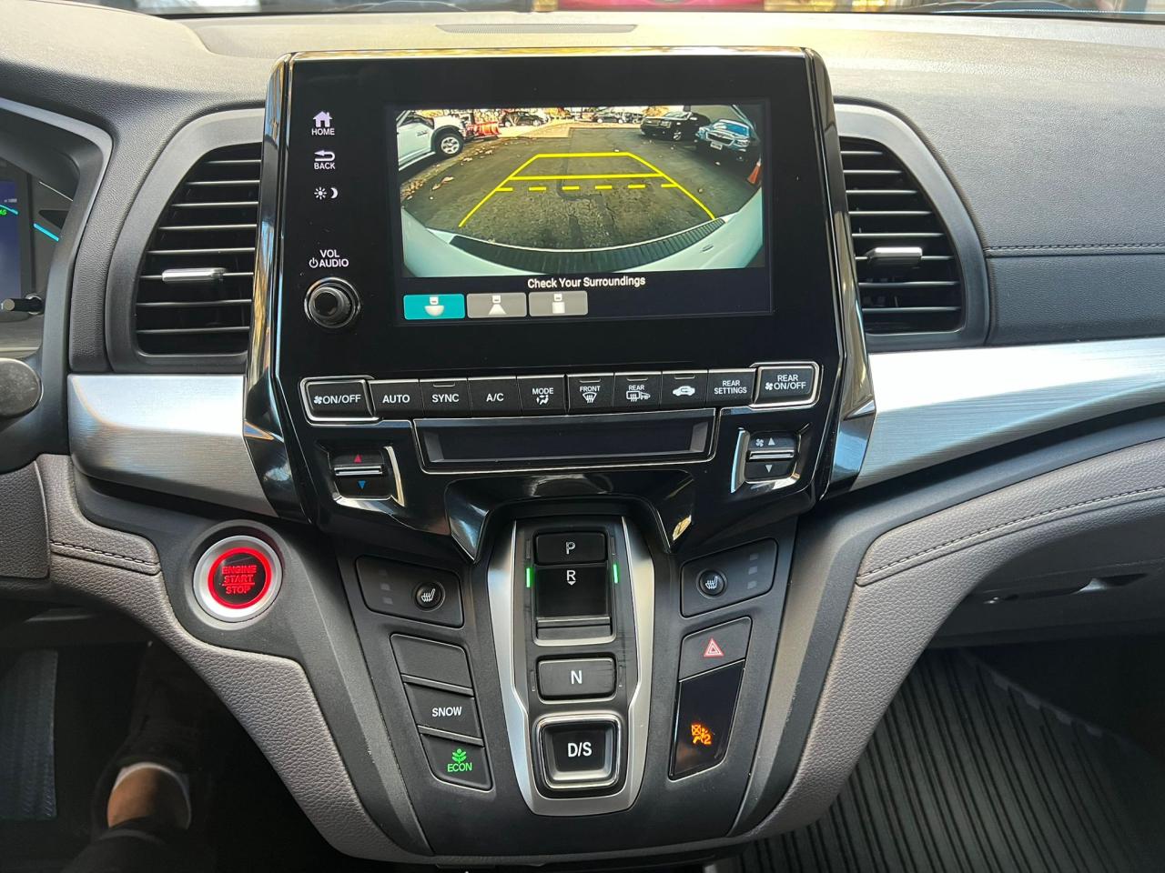 2018 Honda Odyssey LX Auto Photo