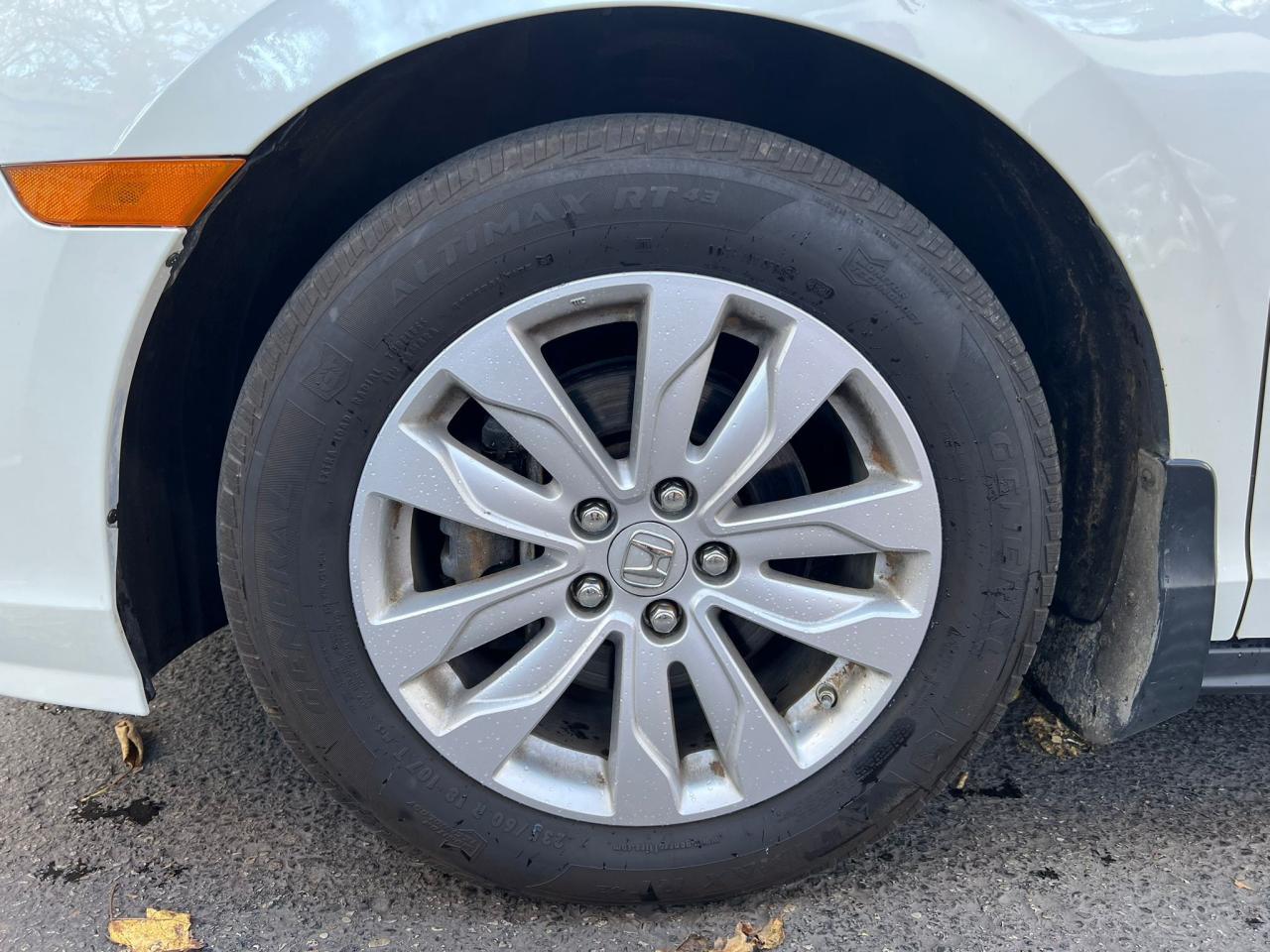 2018 Honda Odyssey LX Auto Photo