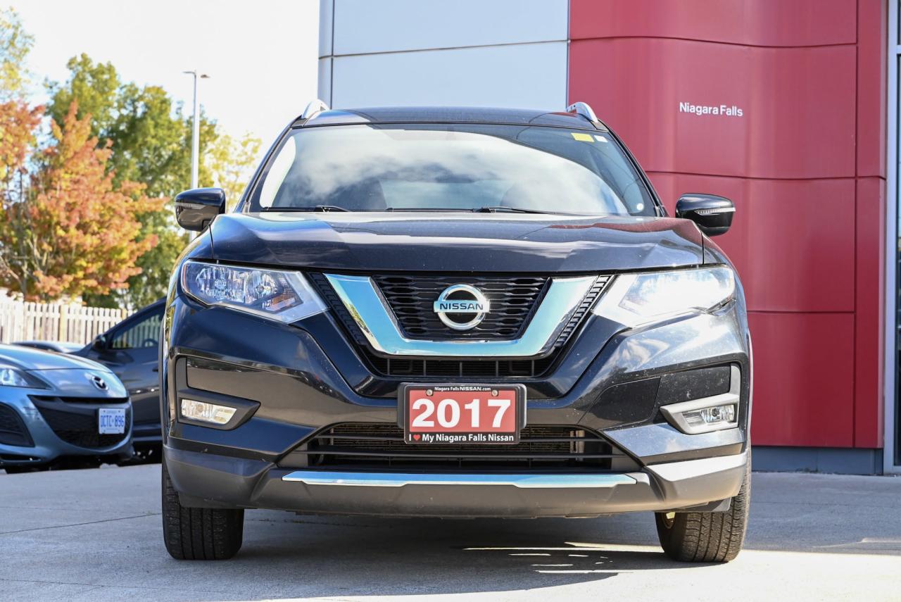 2017 Nissan Rogue SV AWD / HEATED SEATS / FULLY CERTIFIED! Photo