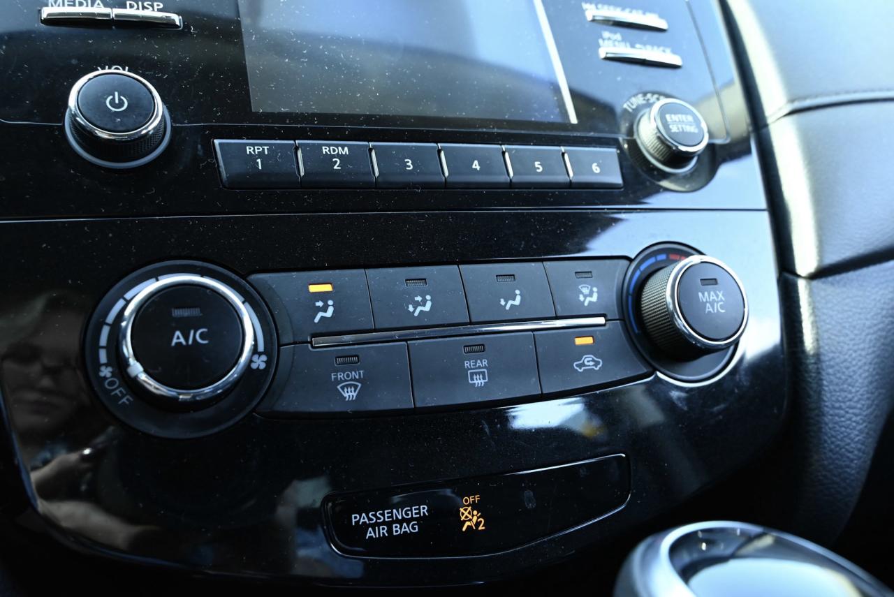 2017 Nissan Rogue SV / 7 SEATER / HEATED SEATS / CROSS RAILS Photo