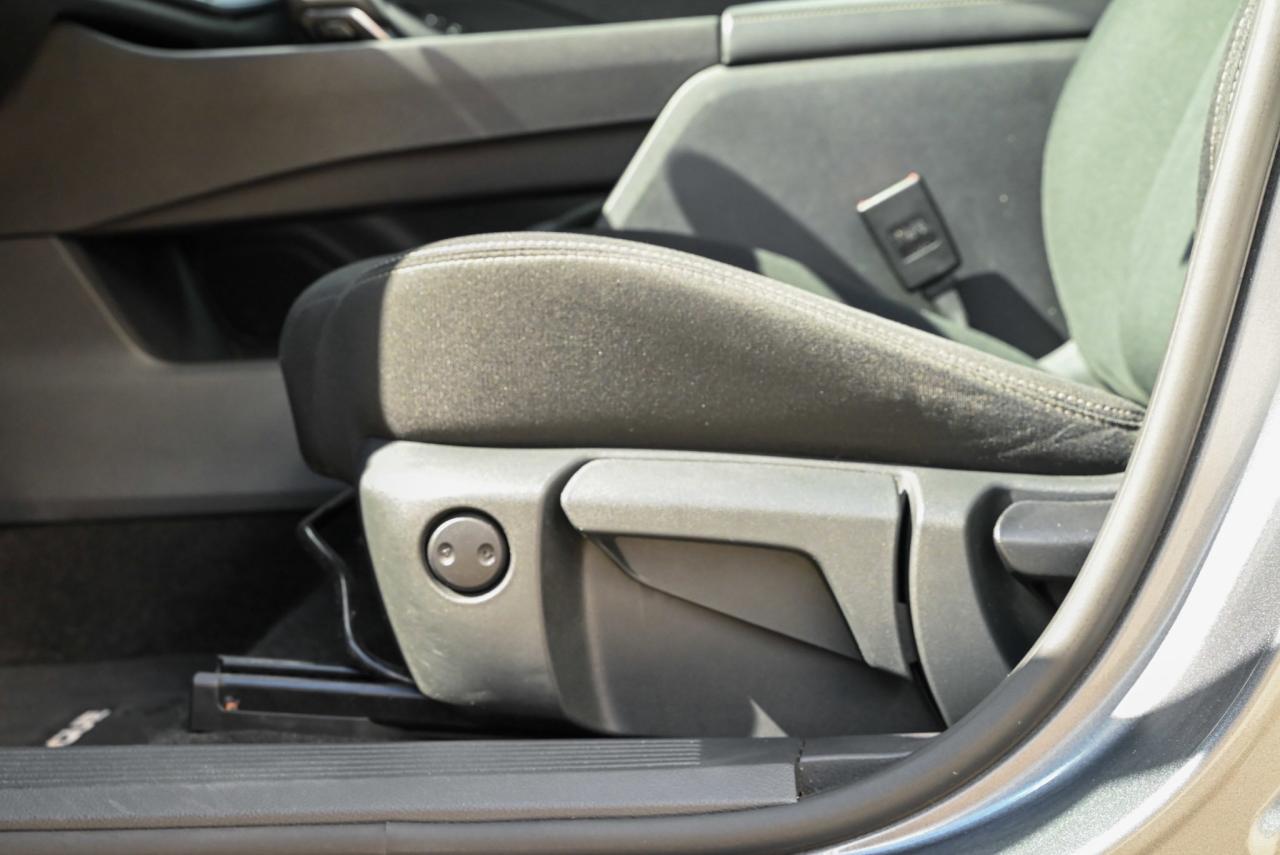 2023 Nissan Rogue S / HEATED SEATS / BLUETOOTH / AWD Photo