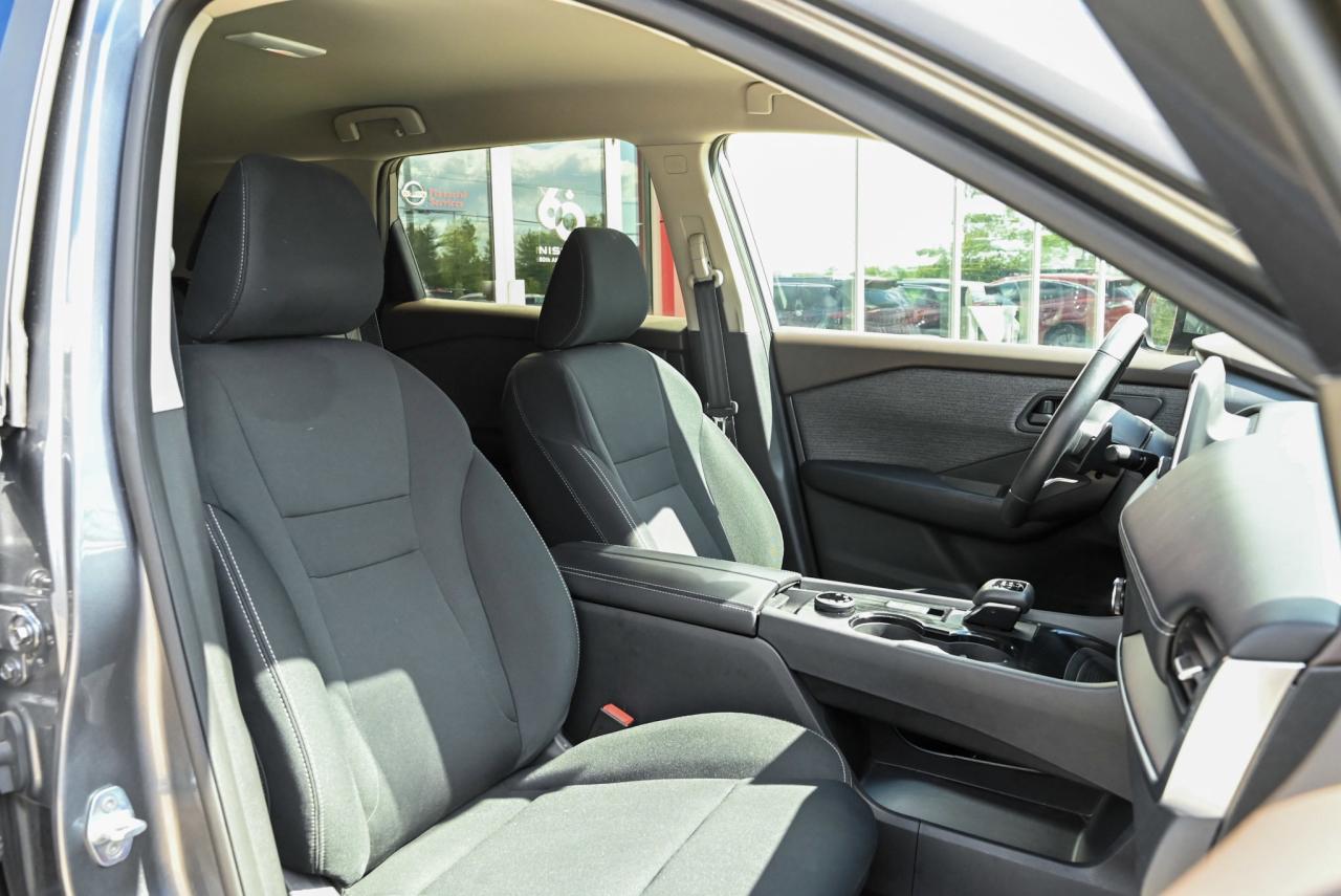 2023 Nissan Rogue S / HEATED SEATS / BLUETOOTH / AWD Photo