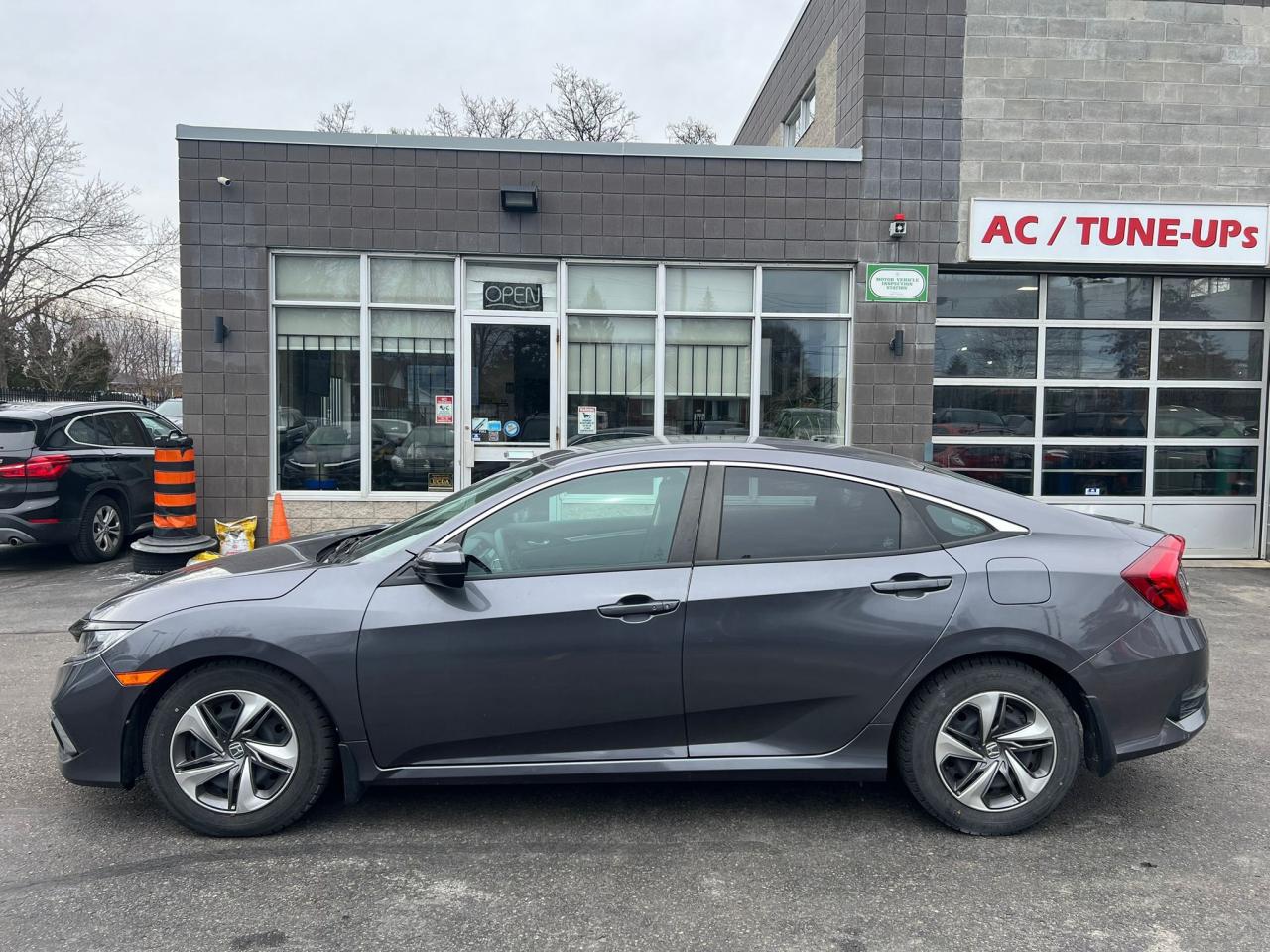 2021 Honda Civic Sedan LX Backup Bluetooth Heat Seats Photo