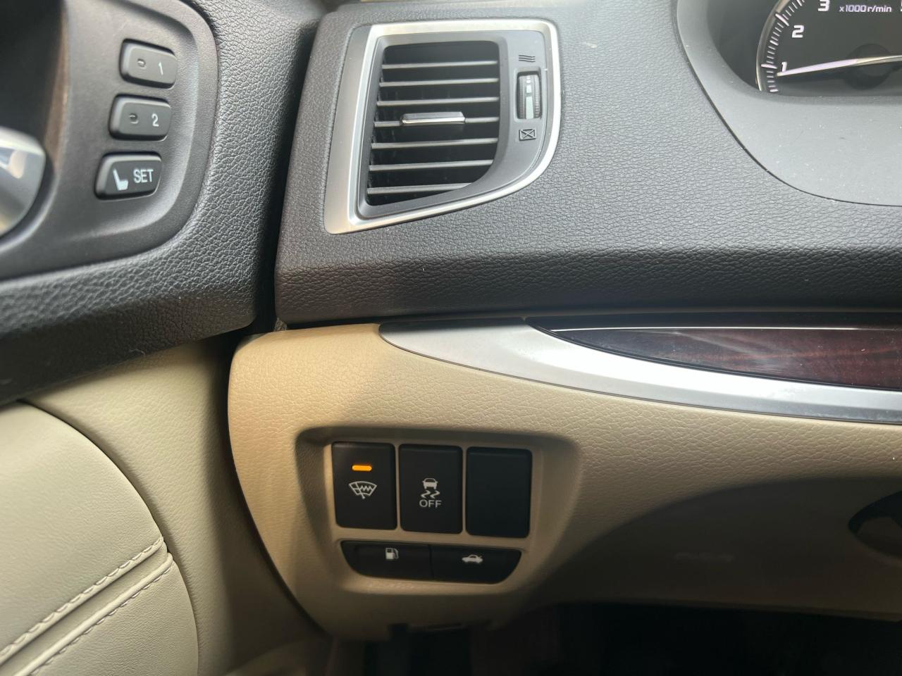 2017 Acura TLX 4dr Sdn SH-AWD V6 Performance Exhaust Photo