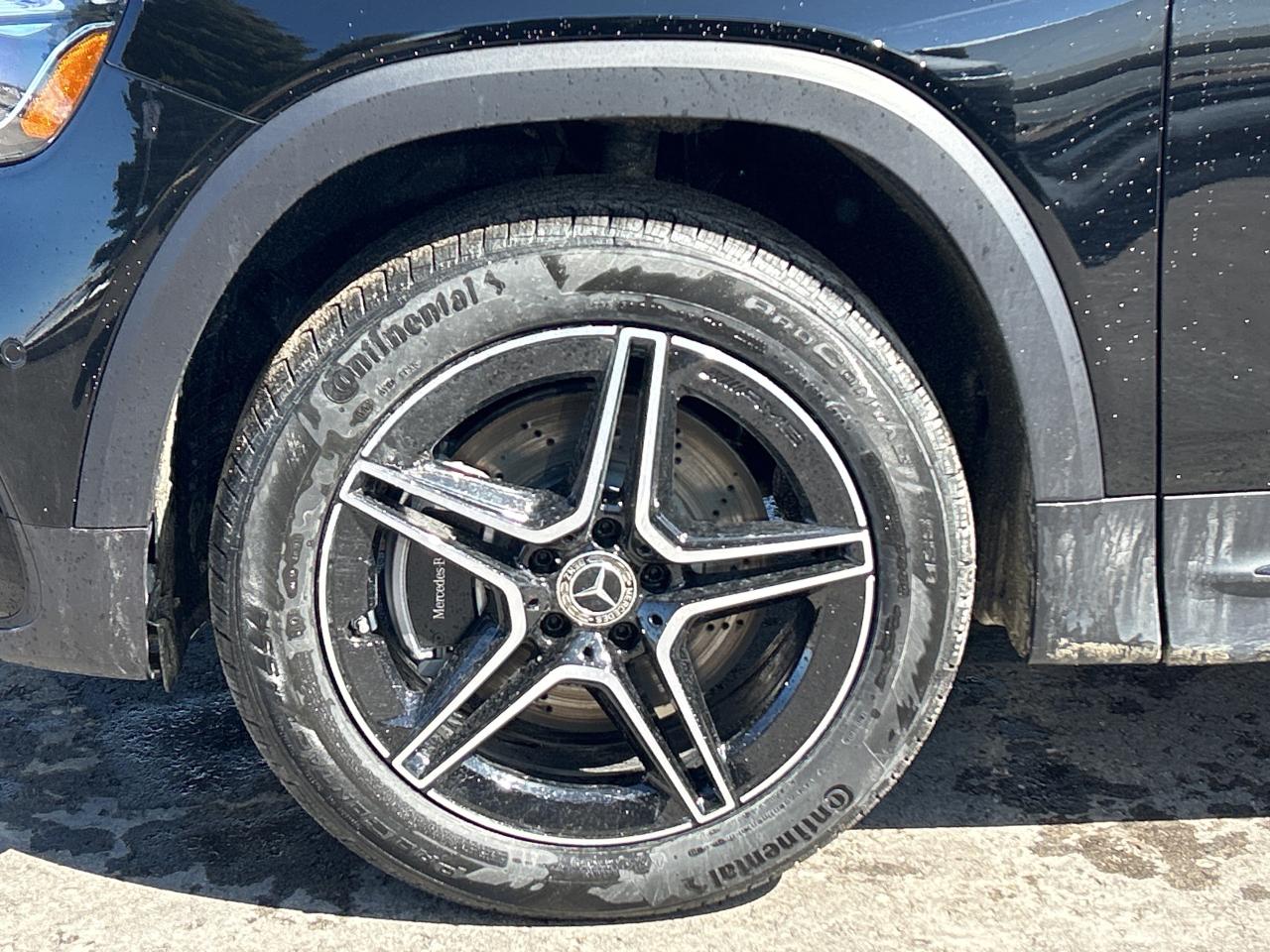 2025 Mercedes-Benz GLB 250 4MATIC Photo