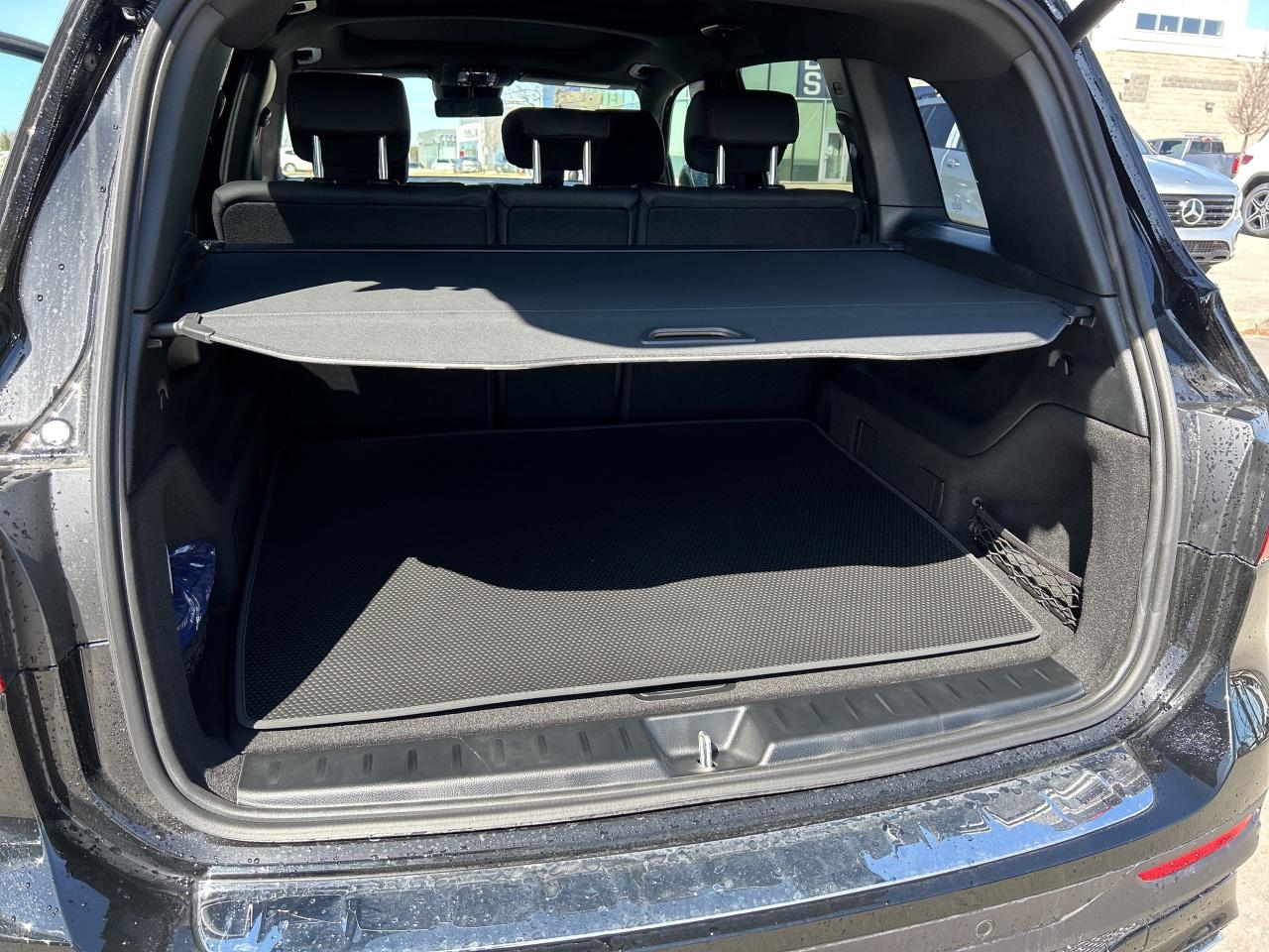 2025 Mercedes-Benz GLB 250 4MATIC Photo