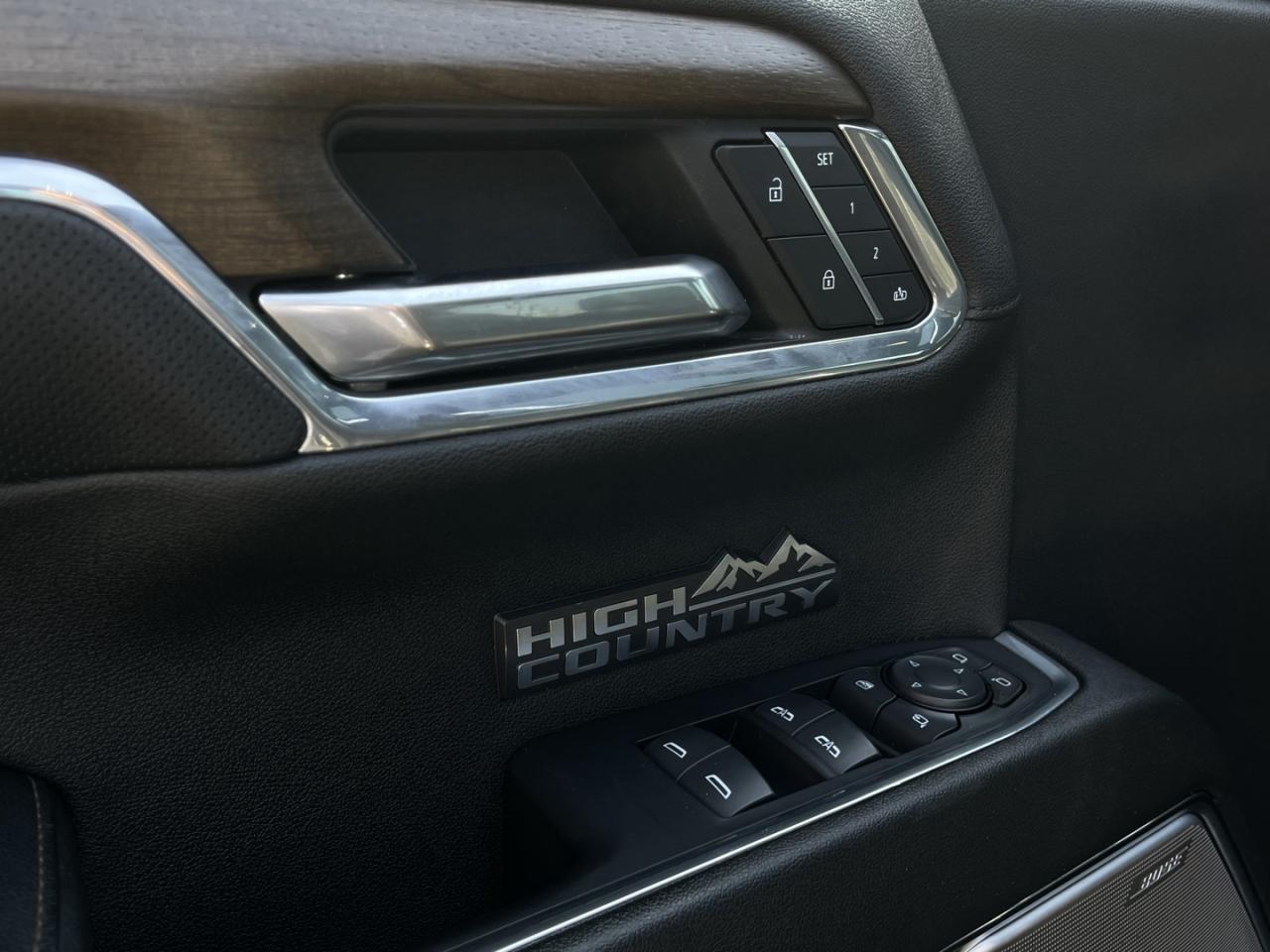 2024 Chevrolet Silverado 1500 High Country DURAMAX 3.0L TURBO-DIESEL CrewCab Ful Photo