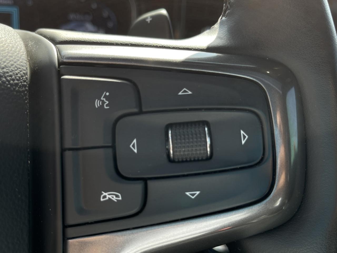 2024 Chevrolet Silverado 1500 High Country DURAMAX 3.0L TURBO-DIESEL CrewCab Ful Photo