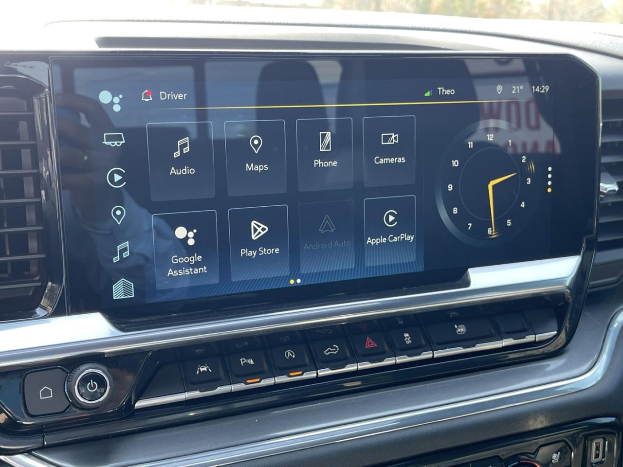 2024 Chevrolet Silverado 1500 High Country DURAMAX 3.0L TURBO-DIESEL CrewCab Ful Photo