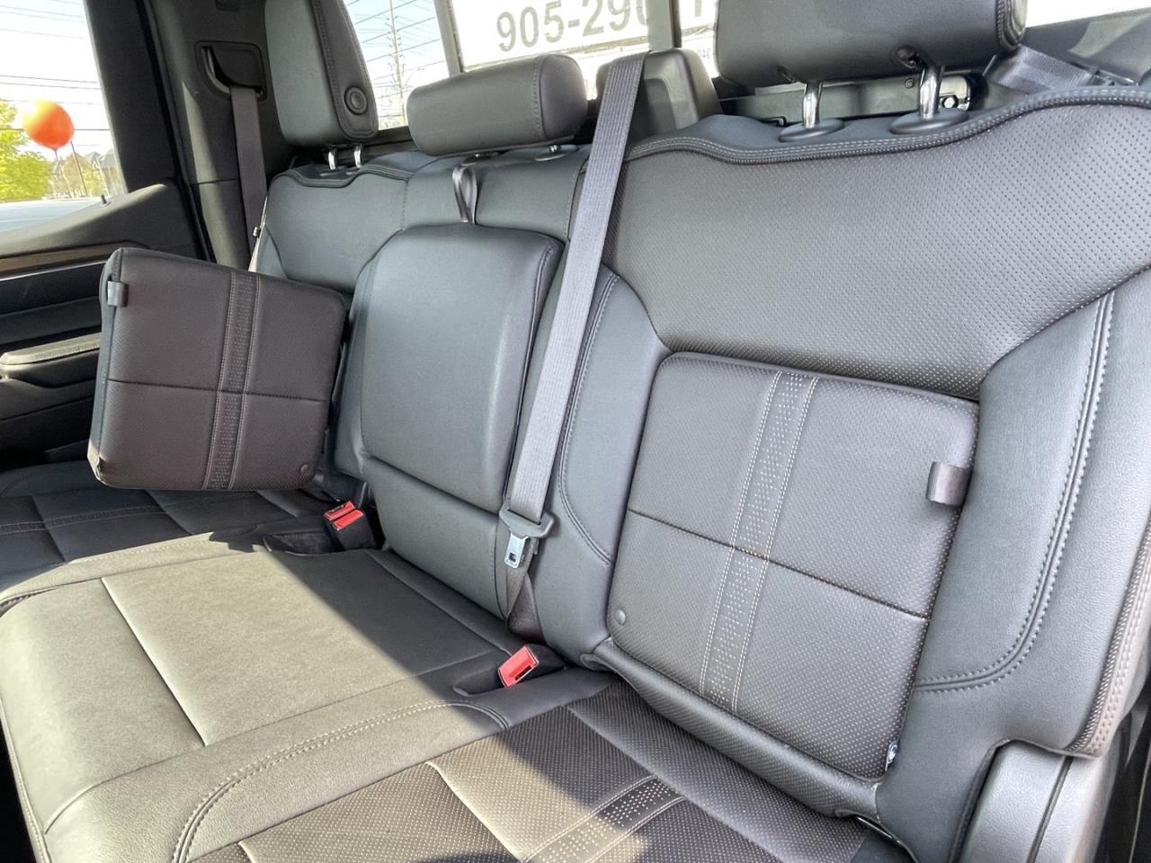 2024 Chevrolet Silverado 1500 High Country DURAMAX 3.0L TURBO-DIESEL CrewCab Ful Photo